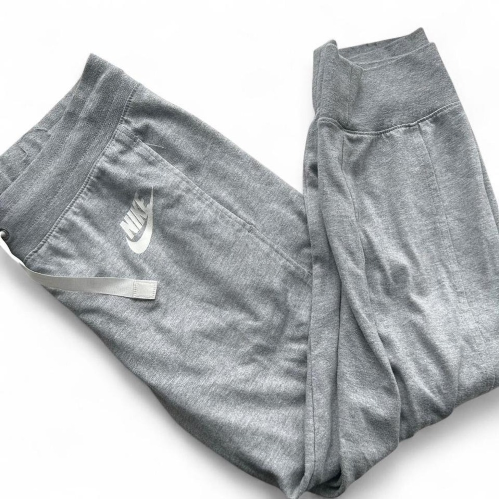 Women's small grey sweatpants EUC